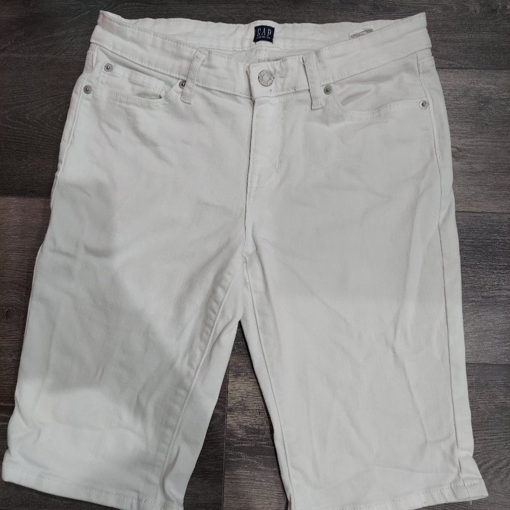 Gap White Denim 9 Inches Bermuda Shorts